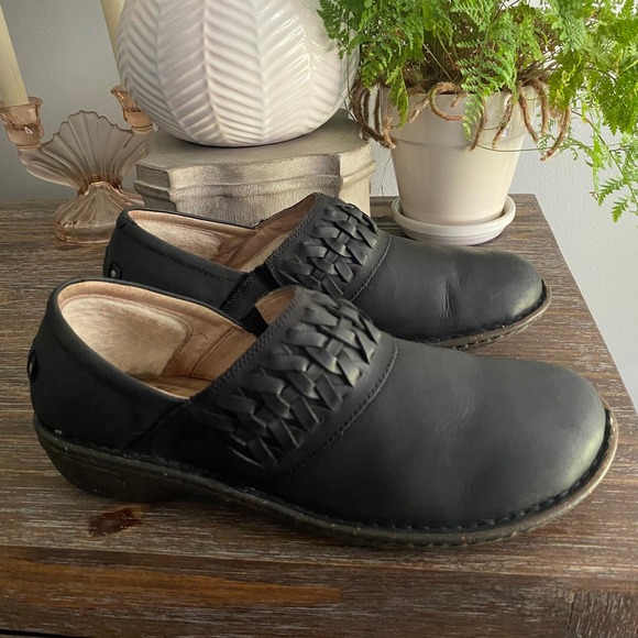 UGG Australia Anila Leather Slip On Clogs Shoes Womens 12 Black - Picture 5 of 10